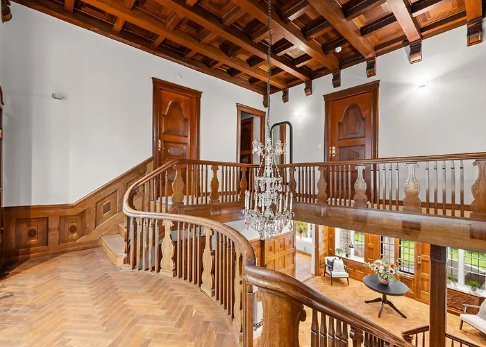 Villa Elegant Historic - Stunning Views Bergen