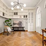 Elegant Historic - Stunning Views