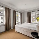Elegant Historic - Stunning Views *