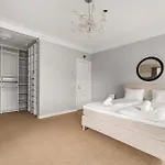 Elegant Historic - Stunning Views *