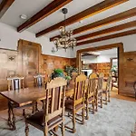 Elegant Historic - Stunning Views Willa
