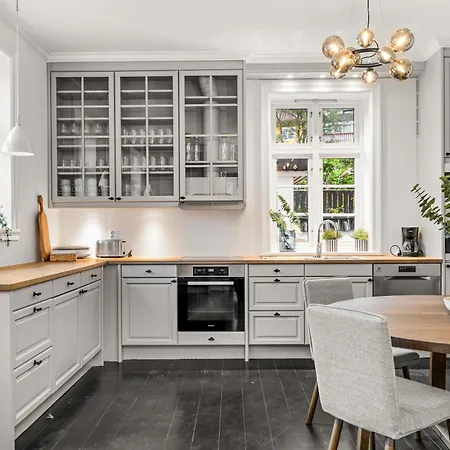 Elegant Historic - Stunning Views * Bergen