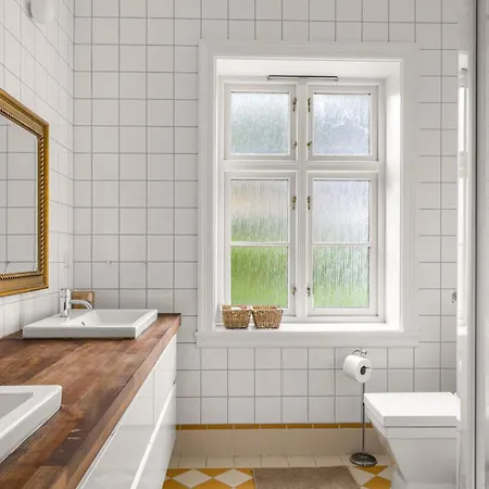 Villa Elegant Historic - Stunning Views Bergen