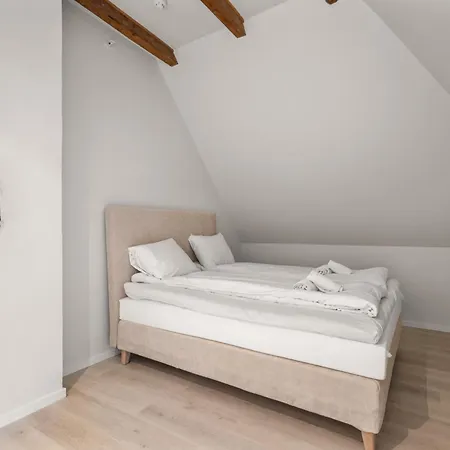 Вілла Elegant Historic - Stunning Views