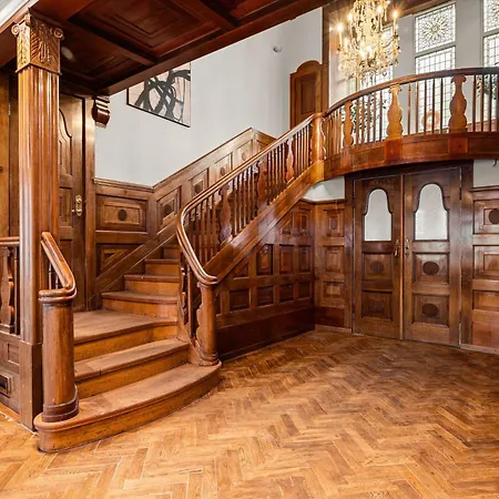 Elegant Historic - Stunning Views * Bergen