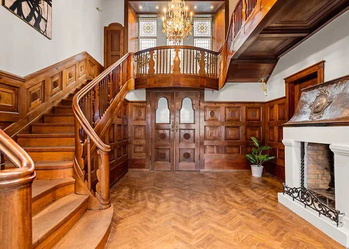 Βίλα Elegant Historic - Stunning Views *