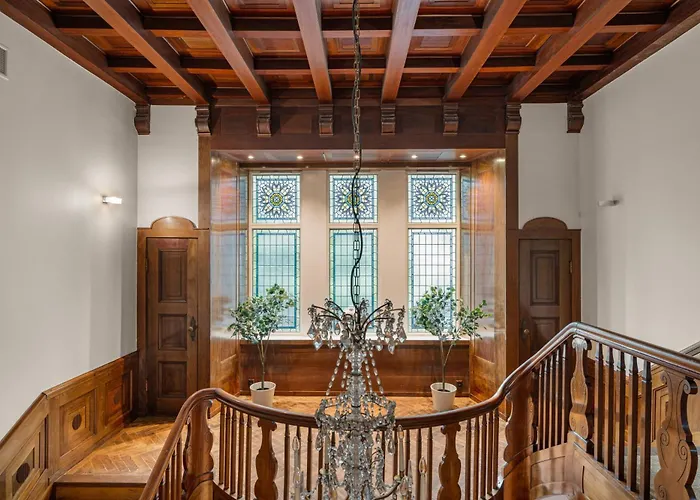 Elegant Historic - Stunning Views Villa Bergen