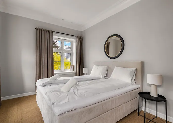 Elegant Historic - Stunning Views Βίλα *