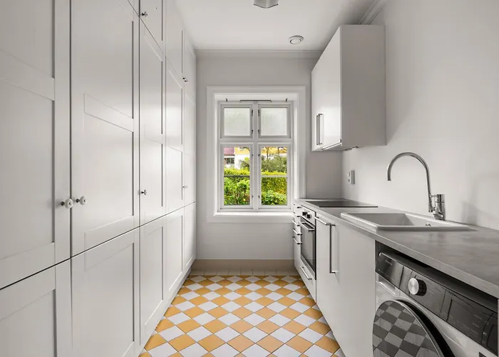 Elegant Historic - Stunning Views * Bergen