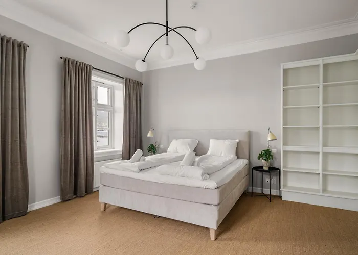 Elegant Historic - Stunning Views